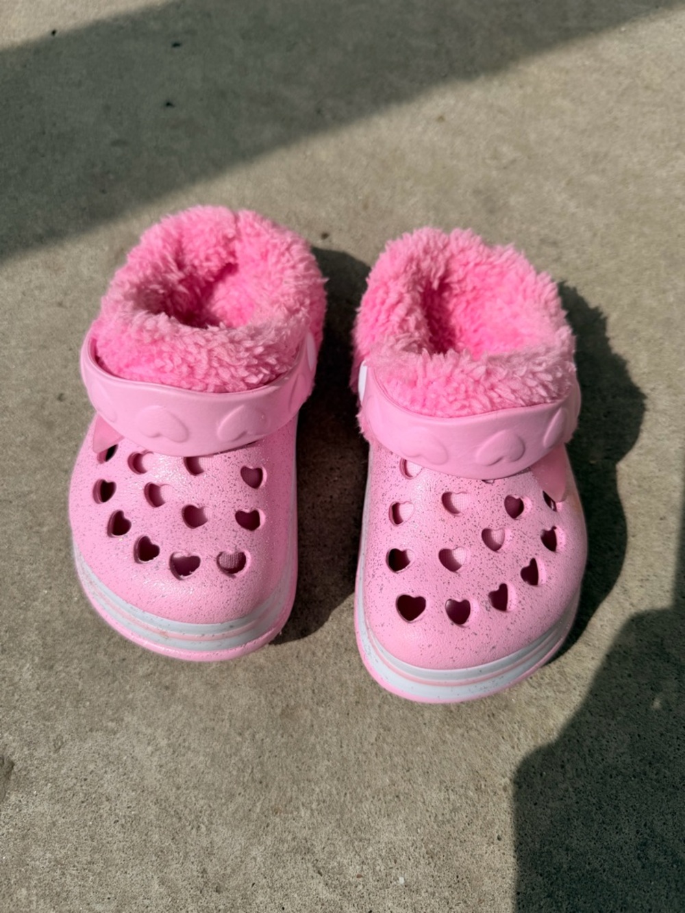 CROCS Kids Pink Fuzzy Heart Clogs